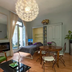 https://ideal-appartement-4-couchages-hypercentre-luchon.midi-pyreneeshotels.com